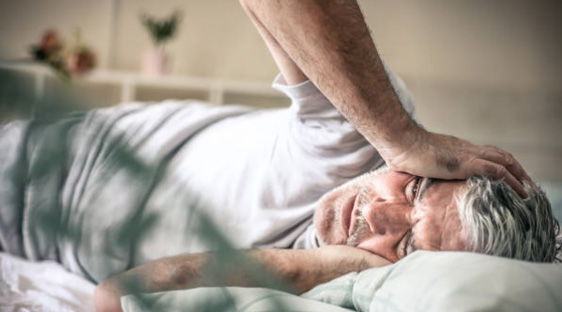 Can sleep apnea cause headaches during the day?