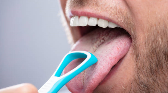 cleaning your tongue